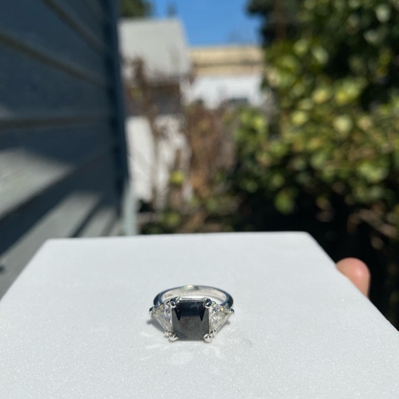 Black diamond ring - Picture 2 of 2